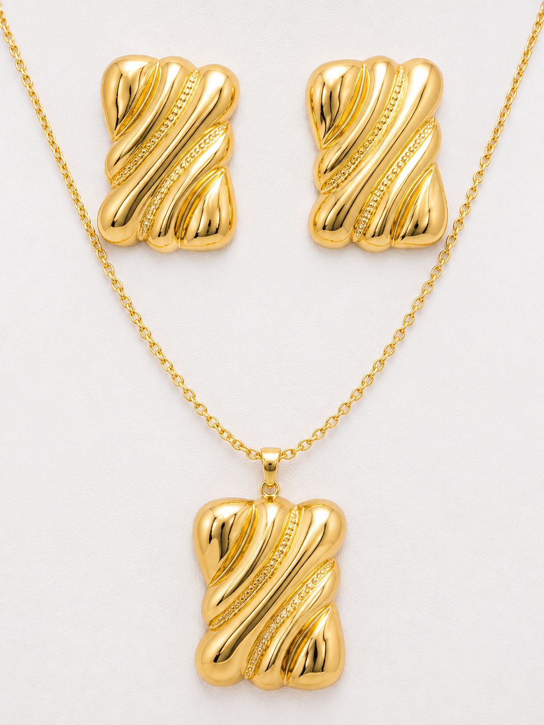 Gold Ribbon Statement Jewellery Set